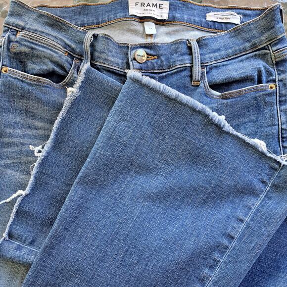FRAME Le High Flare Jeans Size 29 Medium Wash Whiskering Raw Hem Stretchy - Picture 11 of 12